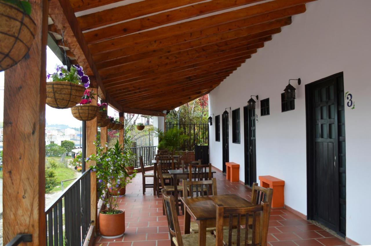 Hotel Balcones De La Casona à Guatapé Extérieur photo