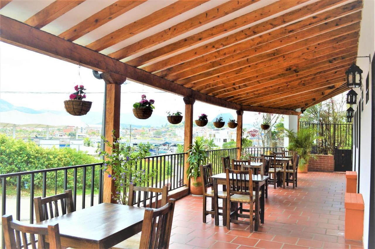 Hotel Balcones De La Casona à Guatapé Extérieur photo